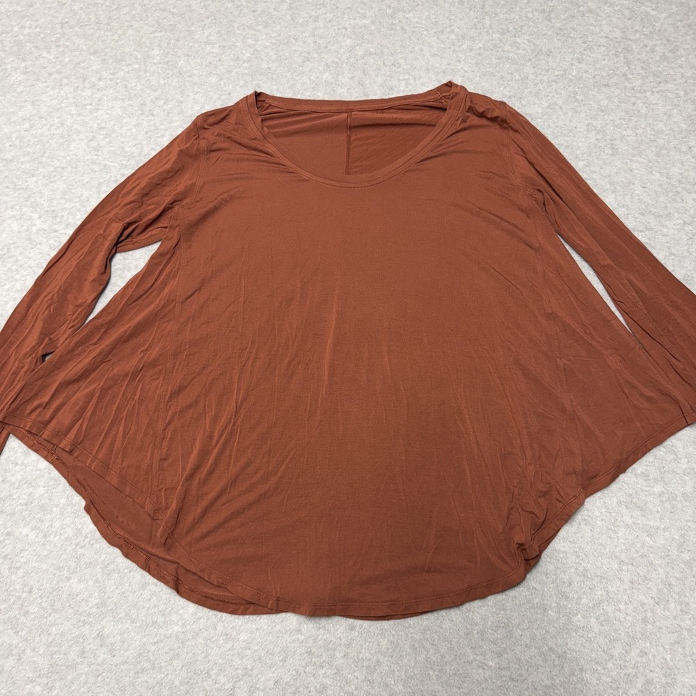 Lululemon Shirt Womens Medium Brown Scoop Neck Long Sleeve Athletic Top Yoga